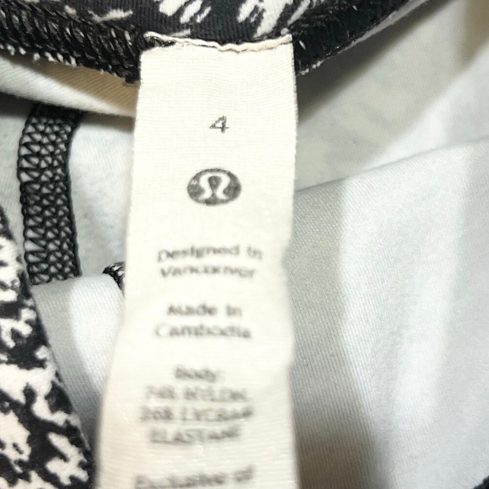 Lululemon Instill High Rise Leggings 4 Black White Abstract Pattern 25 Inseam - Picture 5 of 5